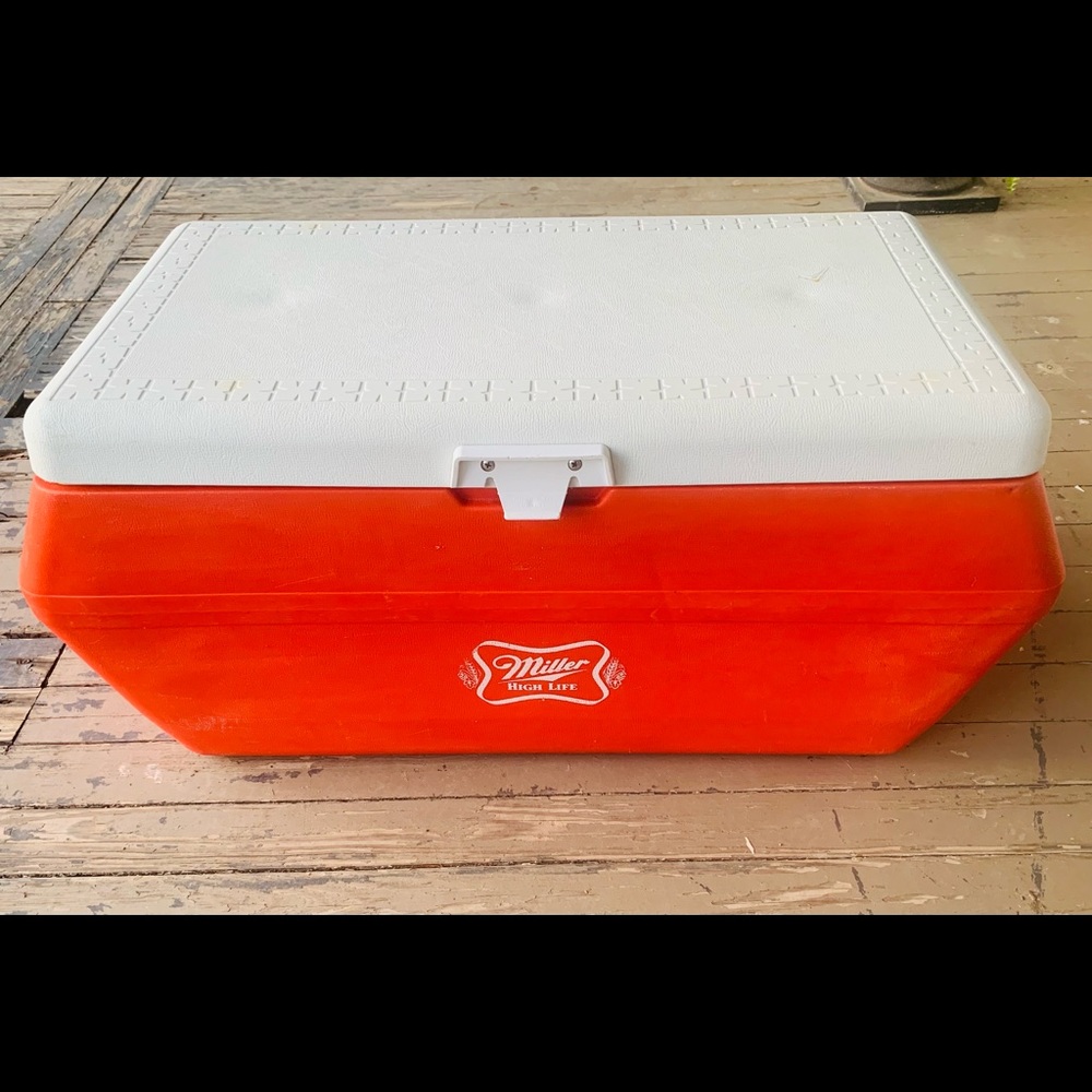 “Gott” MCM /1960 Miller High Life Cooler / IIce Chest, XL Size, ** Rare Item**